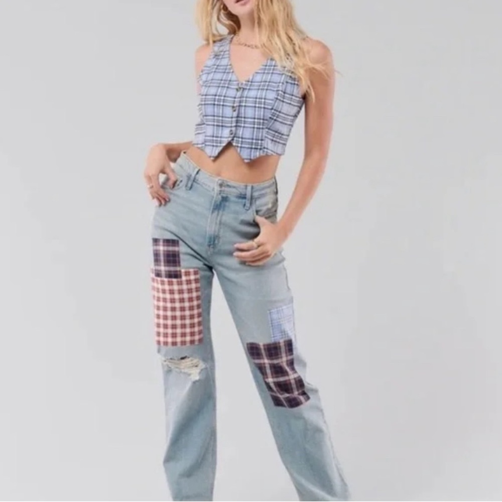 Hollister Ultra High-Rise Distressed Ripped Patch “Dad Jeans” Women’s Size 9R